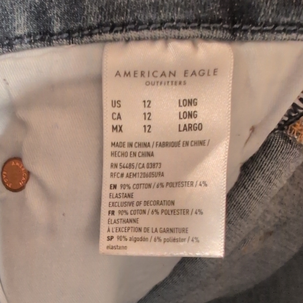 American Eagle Outfitters Classic Blue Jeans - Picture 2 of 5